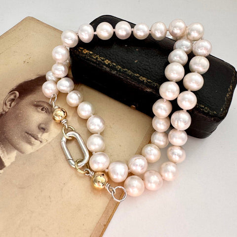 Vonk Jewellery white pearl necklace on an antique photograph and jewellery box